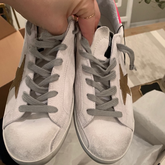 SOLD NWT Women’s golden goose sneakers size 39 NWT - Picture 5 of 8